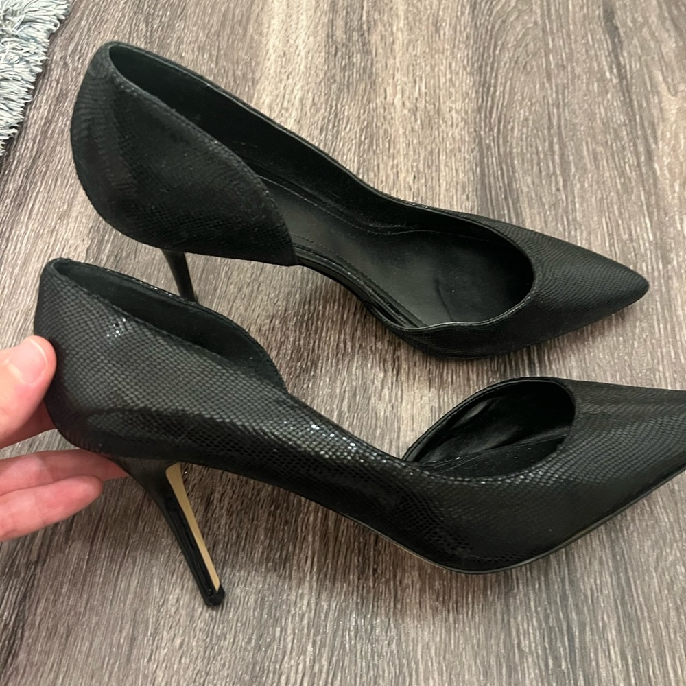 Heels - Picture 2 of 3